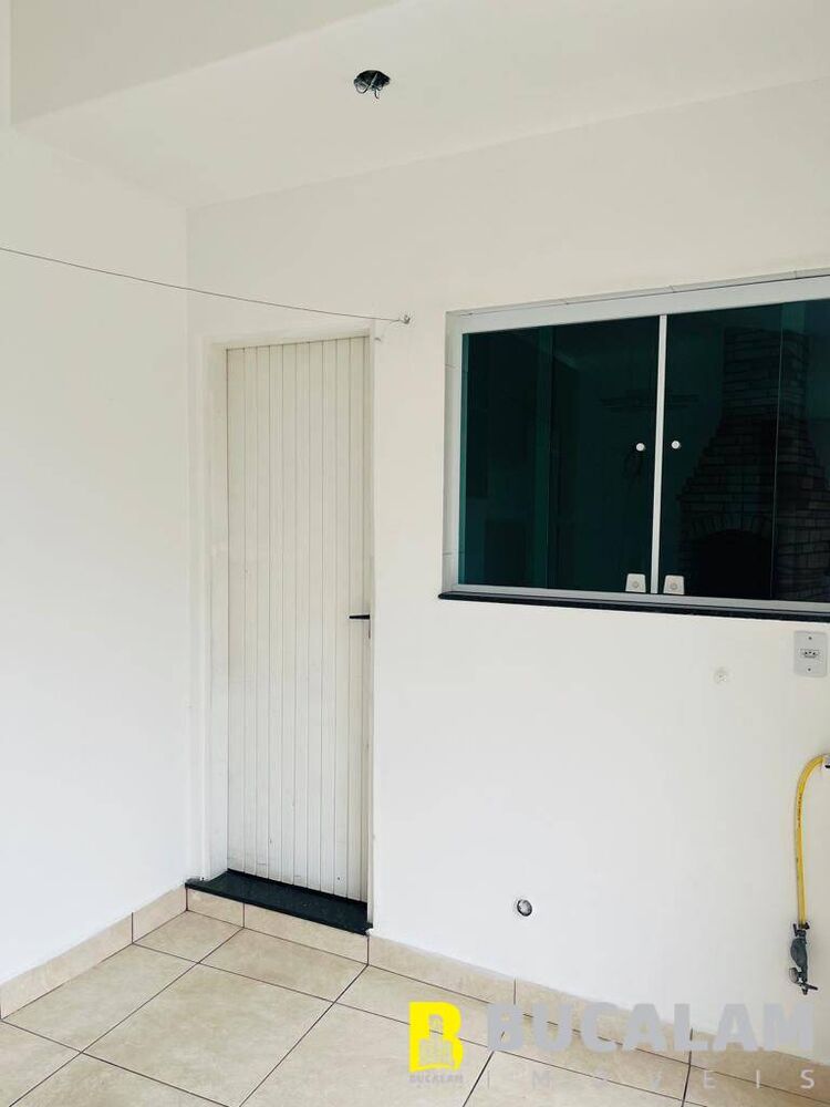 Casa à venda com 2 quartos, 140m² - Foto 7
