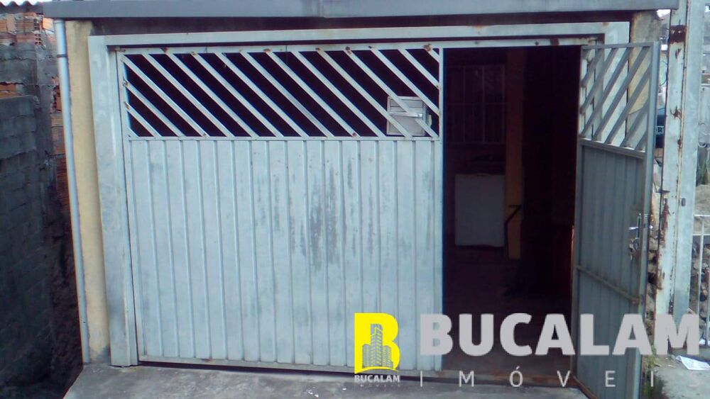 Casa à venda com 4 quartos, 125m² - Foto 1