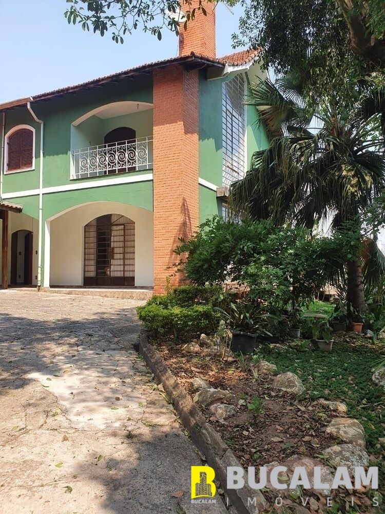 Casa, 4 quartos, 230 m² - Foto 1