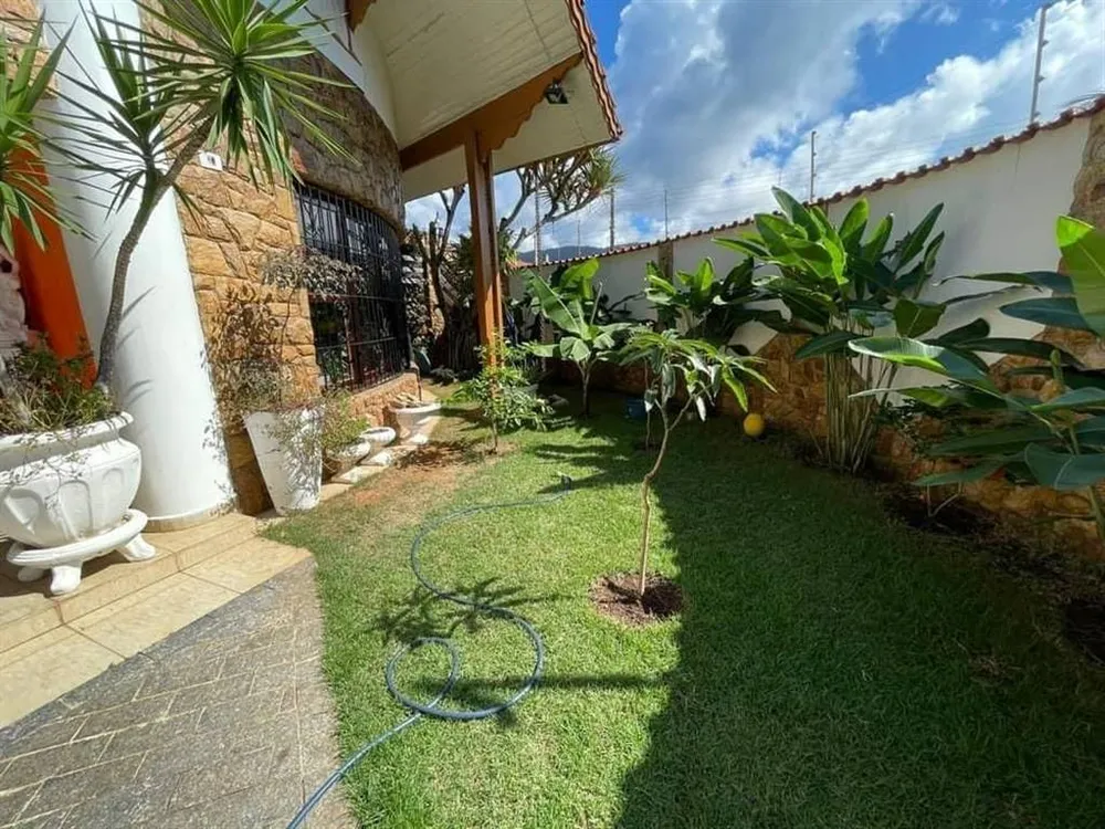 Casa, 3 quartos, 232 m² - Foto 10