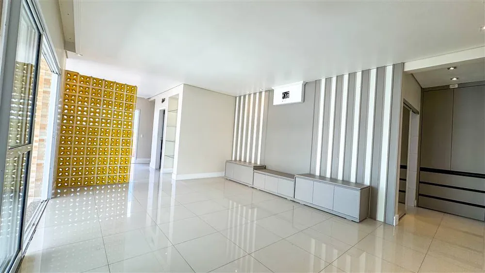 Cobertura, 3 quartos, 189 m² - Foto 3