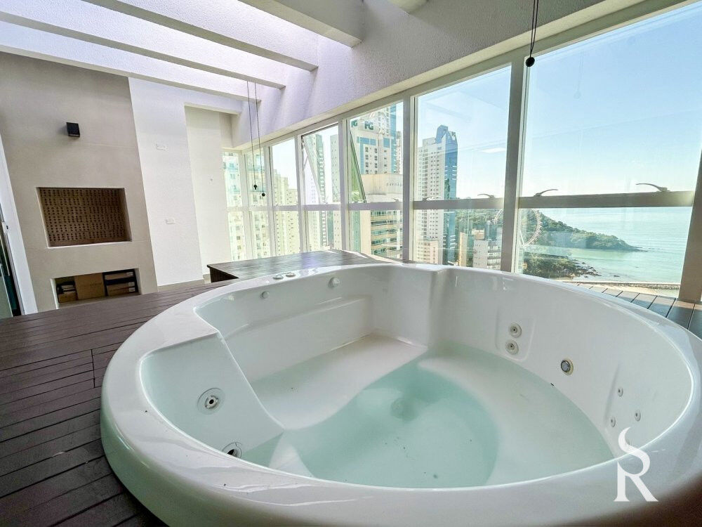 Cobertura para alugar com 5 quartos, 317m² - Foto 4