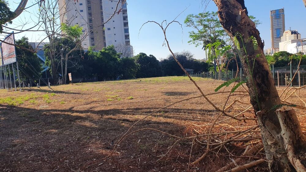 Loteamento e Condomínio, 1859 m² - Foto 3