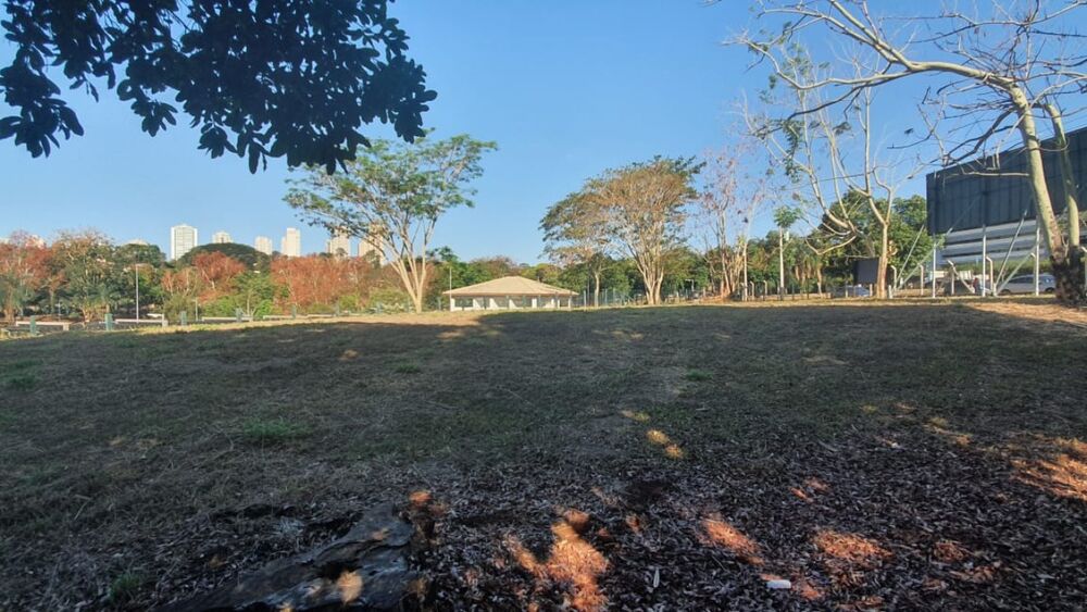 Loteamento e Condomínio, 1859 m² - Foto 4