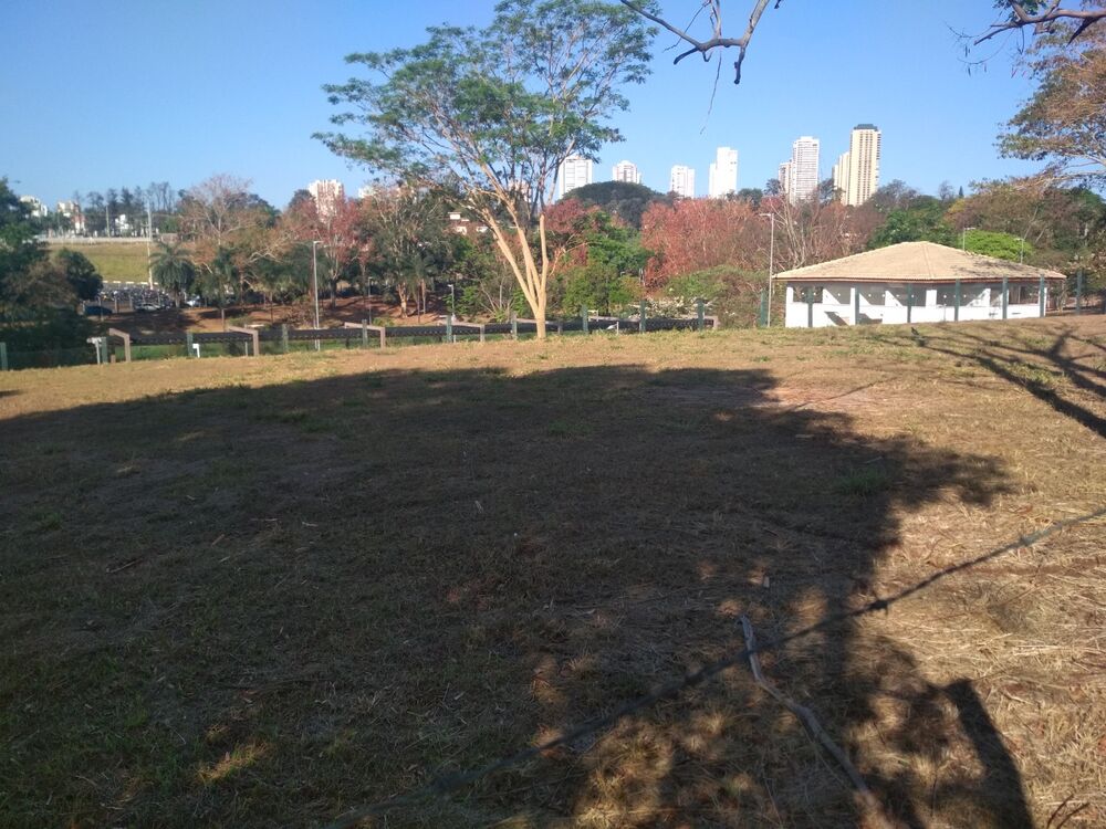 Loteamento e Condomínio, 1859 m² - Foto 1