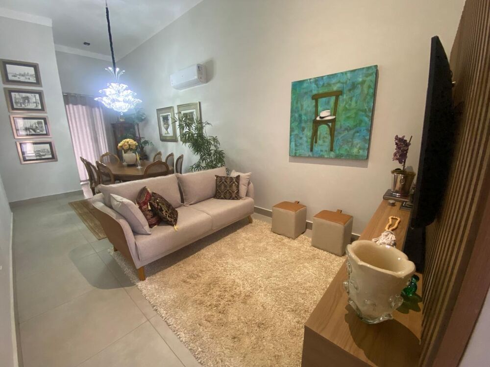 Casa à venda com 3 quartos, 151m² - Foto 1
