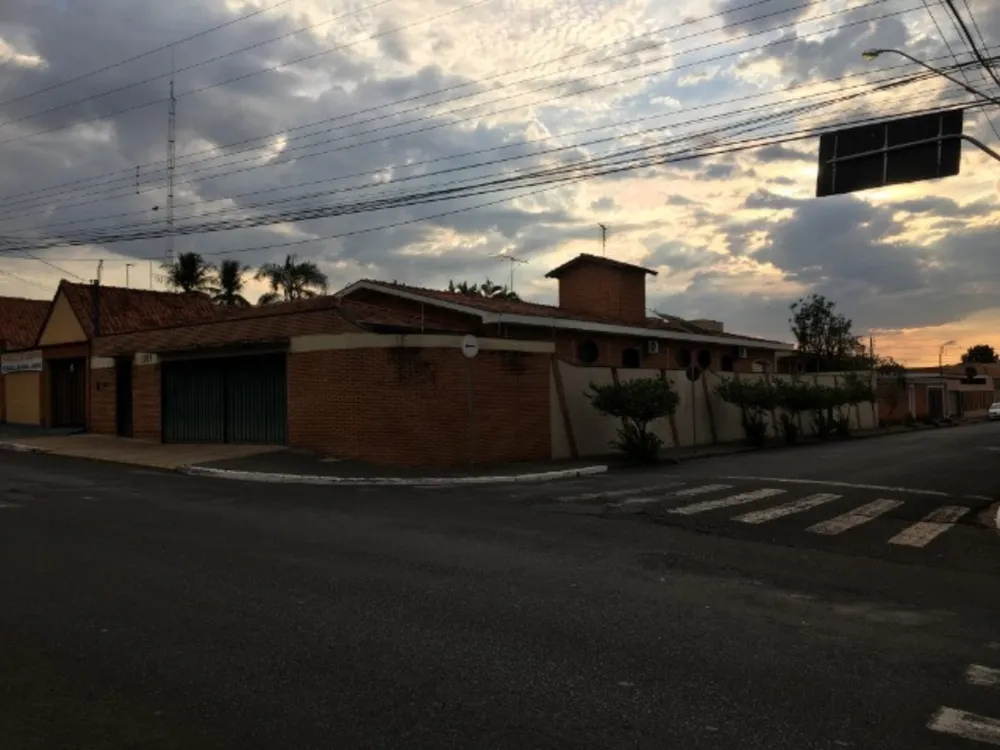 Prédio Inteiro - Foto 1