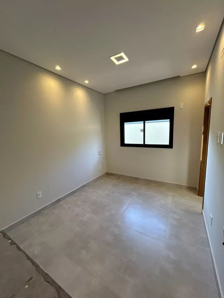 Casa à venda com 3 quartos, 263m² - Foto 4