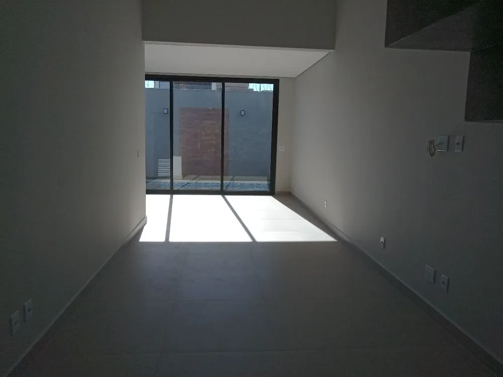 Casa, 3 quartos, 172 m² - Foto 1