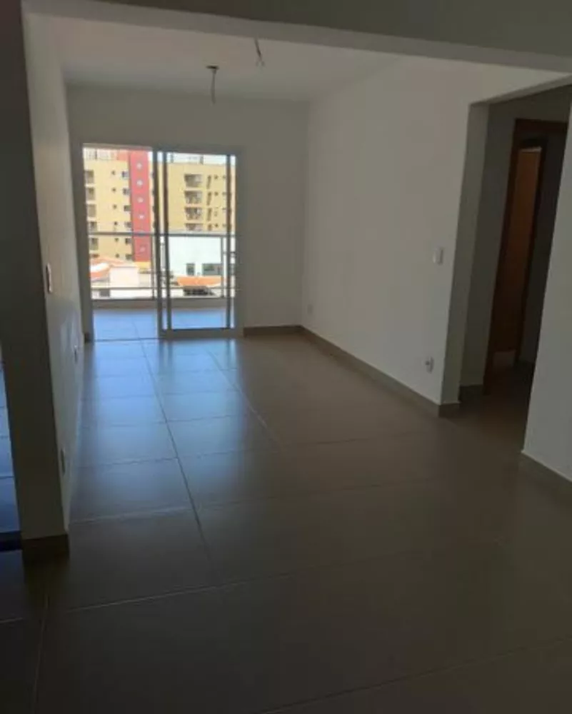 Apartamento à venda com 2 quartos, 90m² - Foto 2