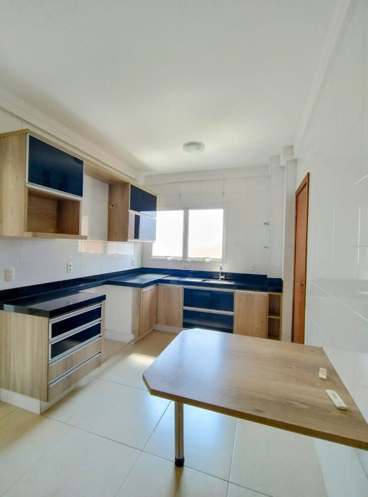 Apartamento, 3 quartos, 144 m² - Foto 1