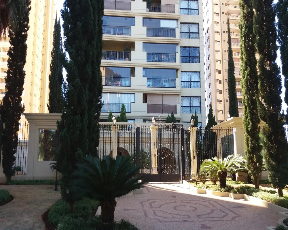 Apartamento, 3 quartos, 229 m² - Foto 1