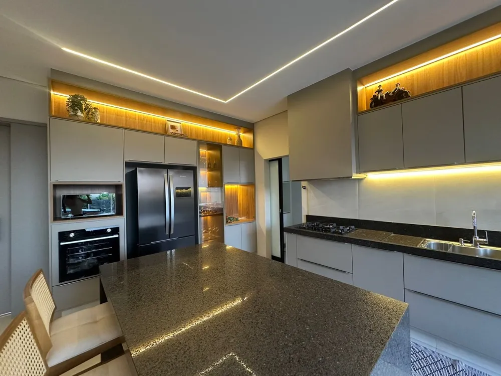Casa, 3 quartos, 233 m² - Foto 4