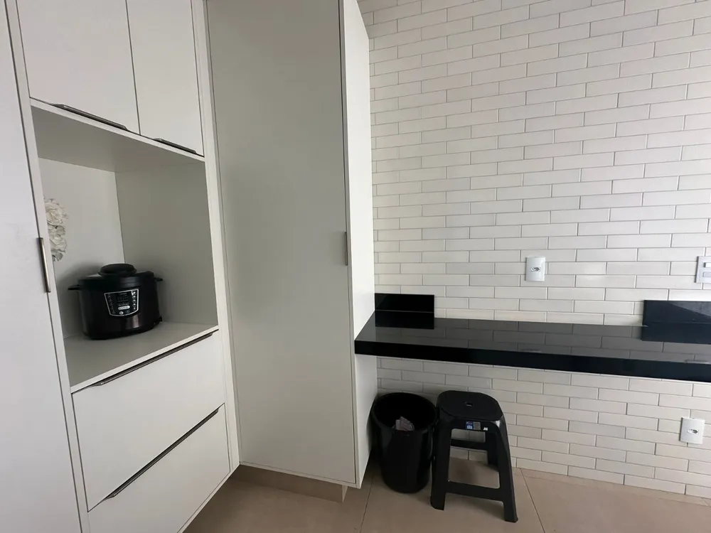 Casa, 3 quartos, 233 m² - Foto 1