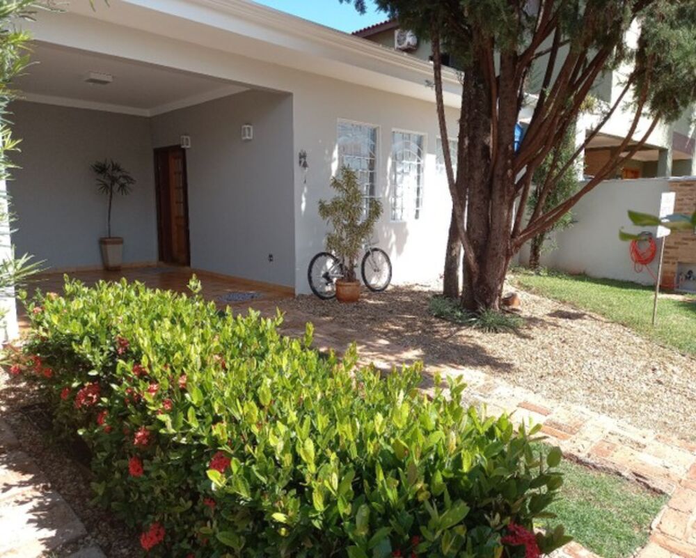 Casa à venda com 3 quartos - Foto 1