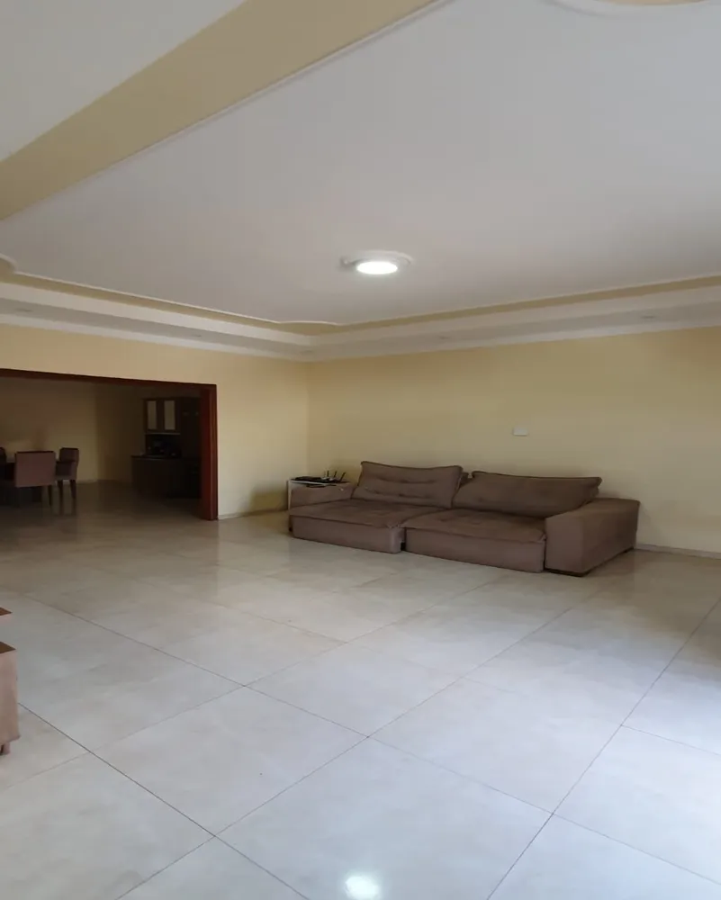 Casa, 5 quartos, 200 m² - Foto 1