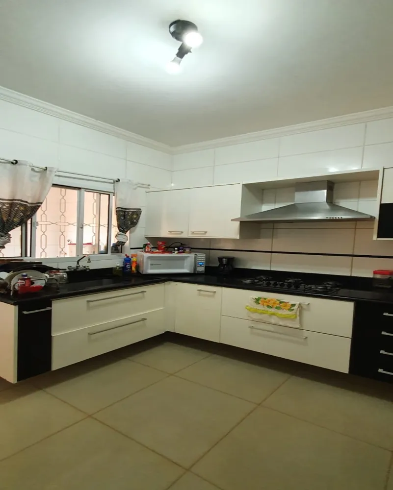 Casa, 5 quartos, 200 m² - Foto 2