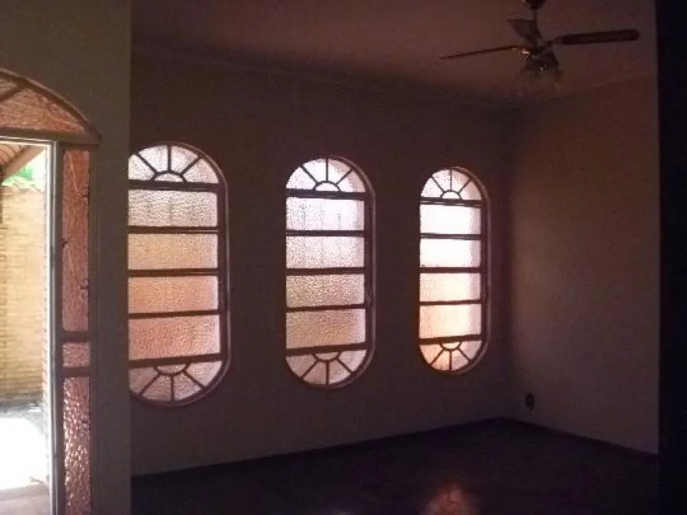Casa, 4 quartos, 220 m² - Foto 3
