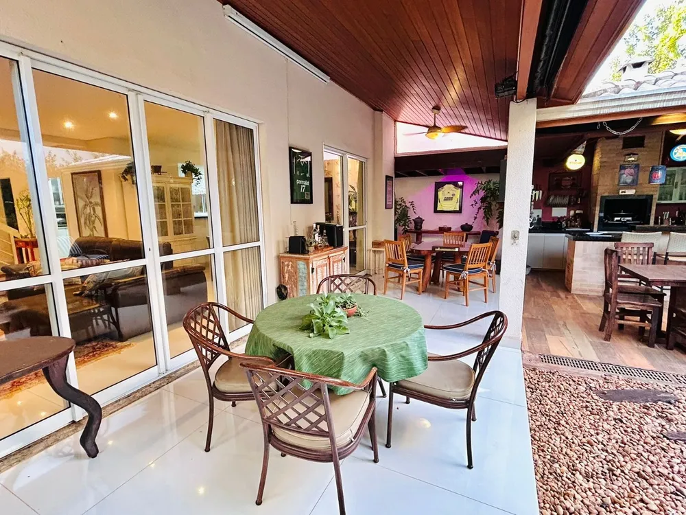 Casa, 3 quartos, 243 m² - Foto 2
