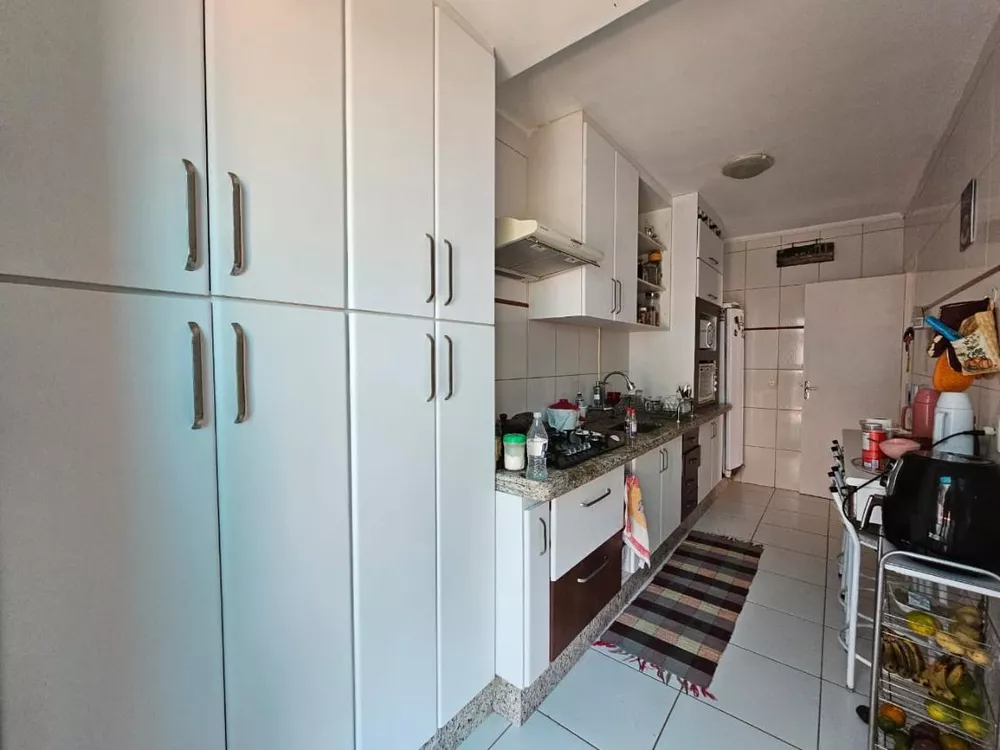 Apartamento à venda com 2 quartos, 84m² - Foto 2