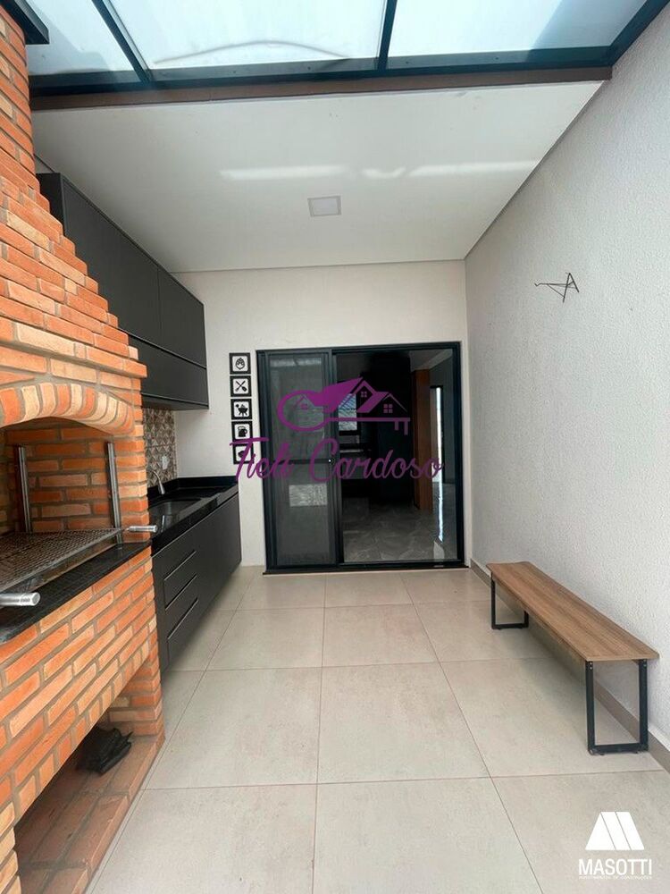 Casa à venda com 3 quartos - Foto 1