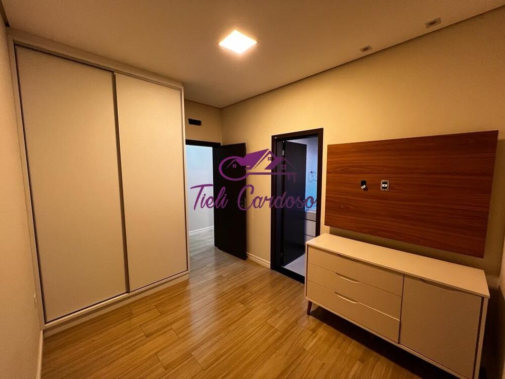 Casa, 3 quartos, 198 m² - Foto 1