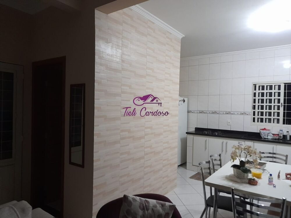 Casa, 3 quartos, 180 m² - Foto 2