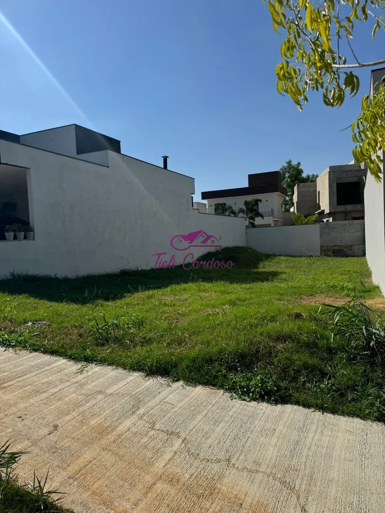 Terreno, 301 m² - Foto 1