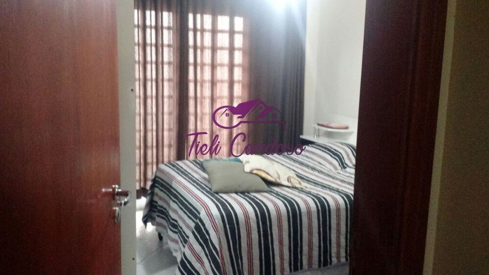 Casa à venda com 3 quartos - Foto 2