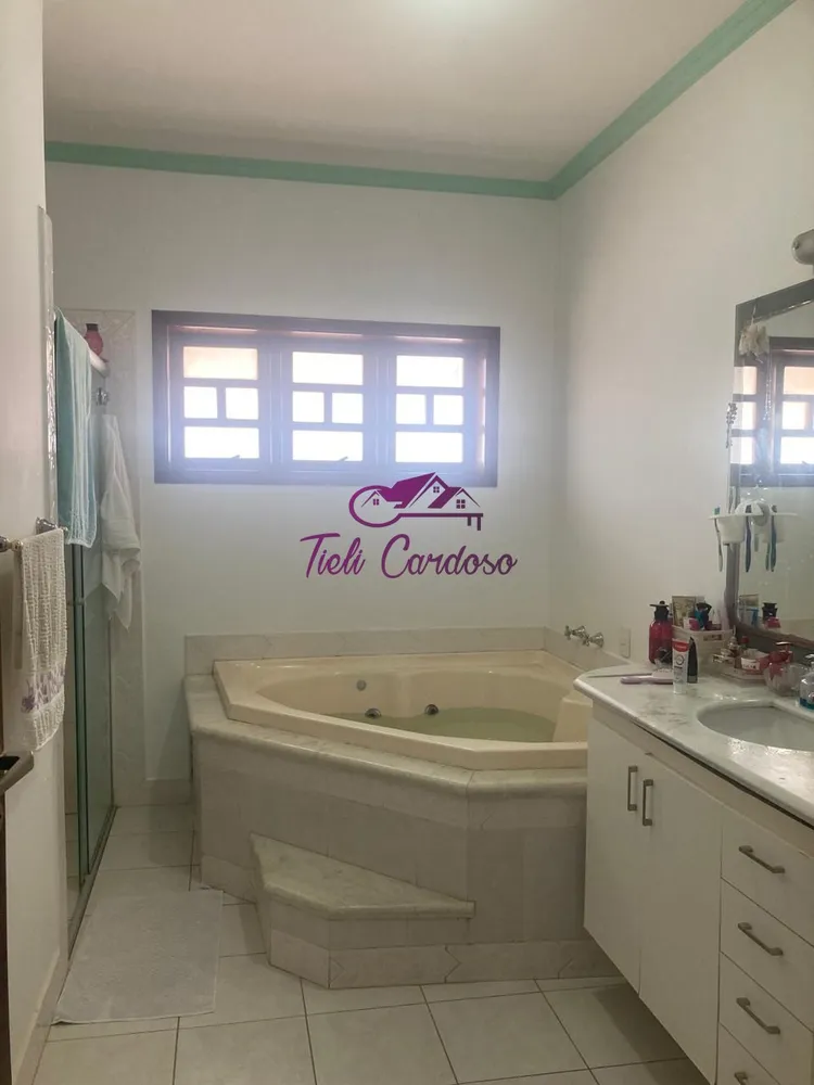 Casa, 3 quartos, 250 m² - Foto 11