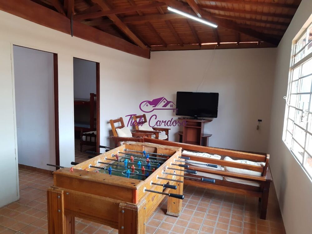 Chácara, 4 quartos, 1000 m² - Foto 1