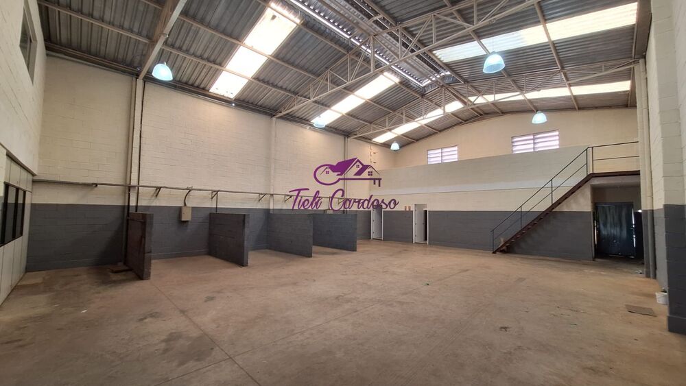 Depósito-Galpão-Armazém para alugar, 350m² - Foto 2