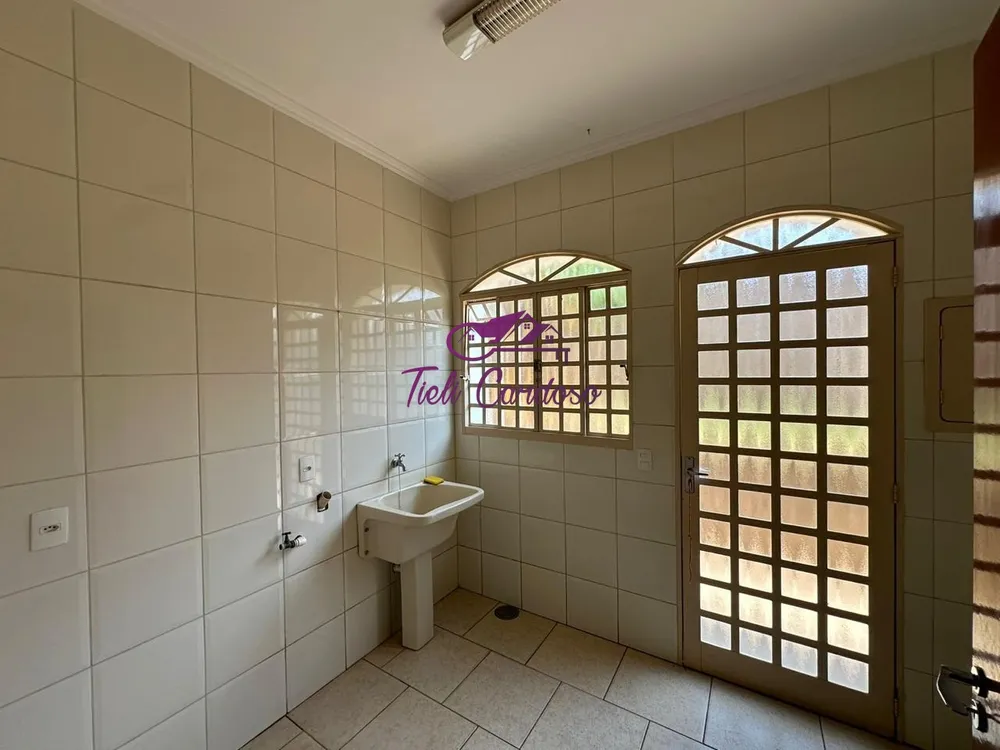 Chácara, 3 quartos, 1022 m² - Foto 9