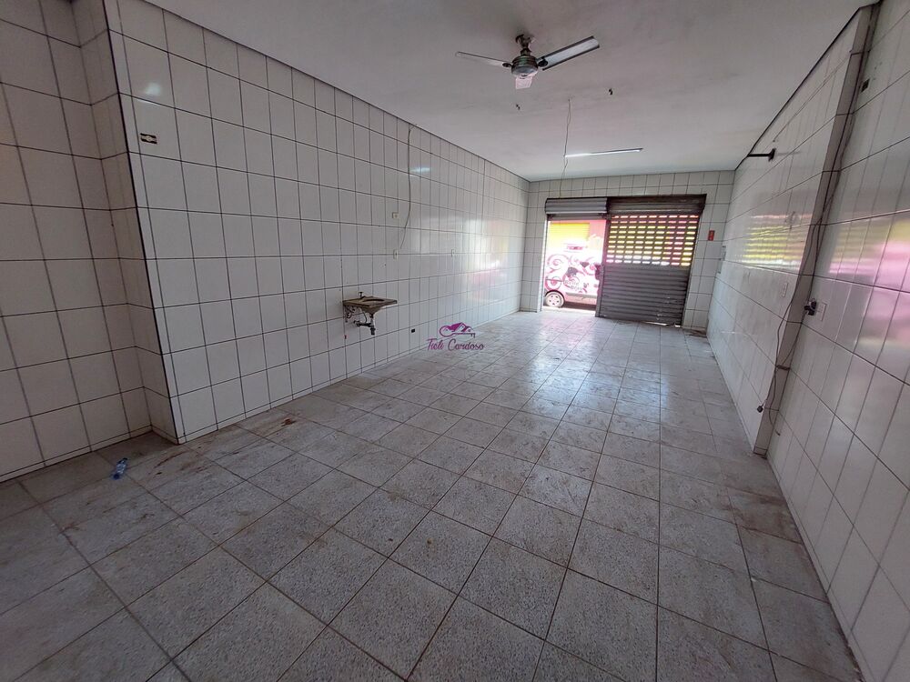 Loja-Salão para alugar, 77m² - Foto 2