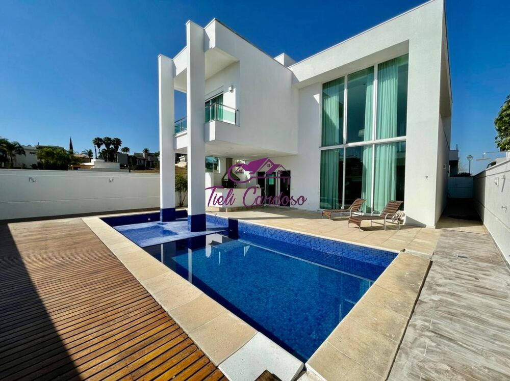 Casa para alugar com 3 quartos, 462m² - Foto 1