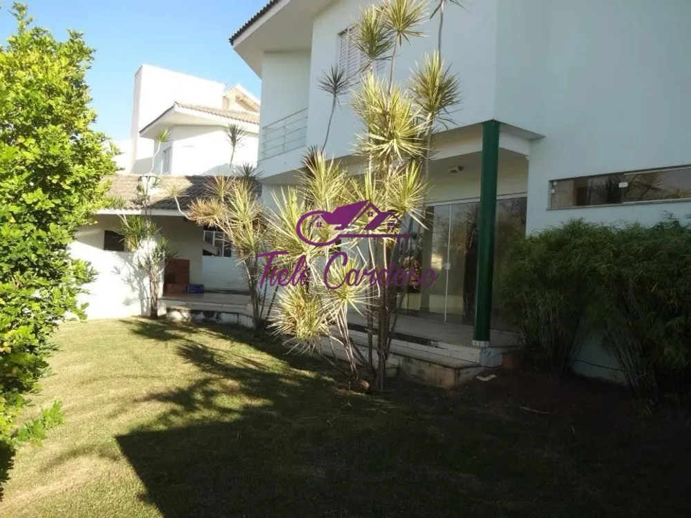 Casa, 6 quartos, 290 m² - Foto 1