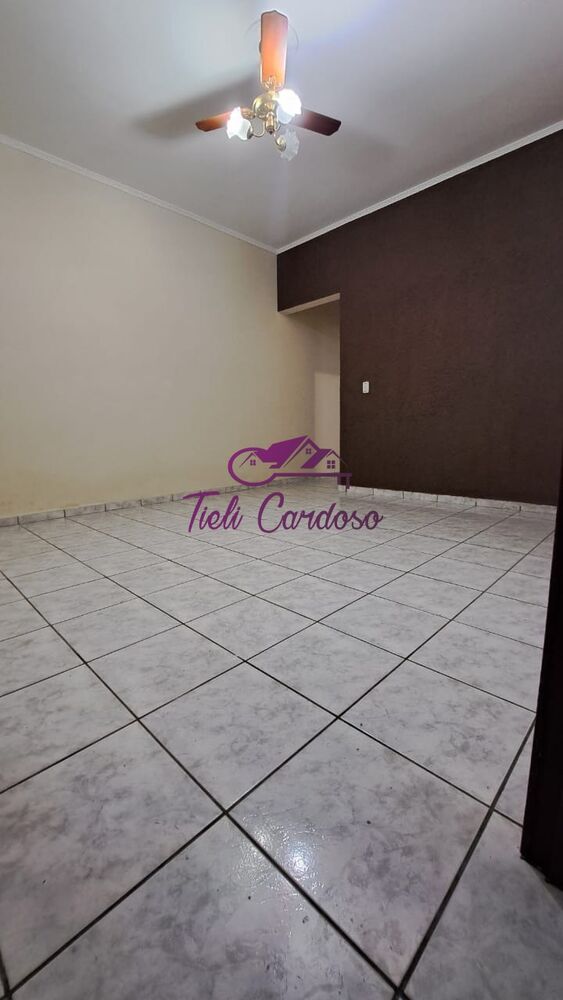 Casa à venda com 3 quartos - Foto 2