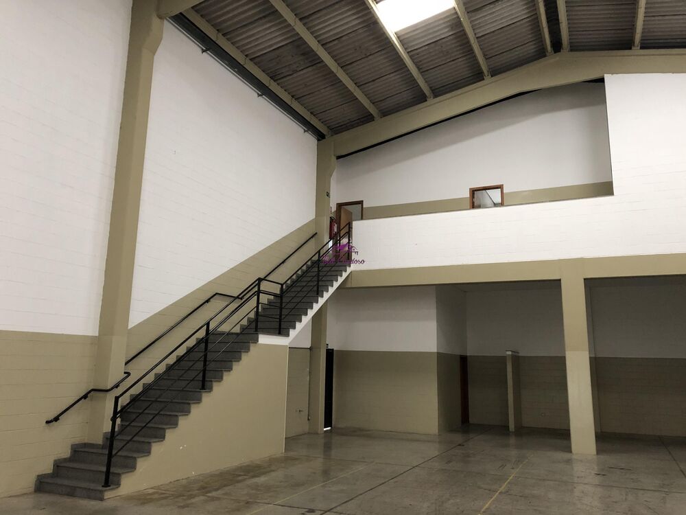 Depósito-Galpão-Armazém para alugar, 887m² - Foto 1