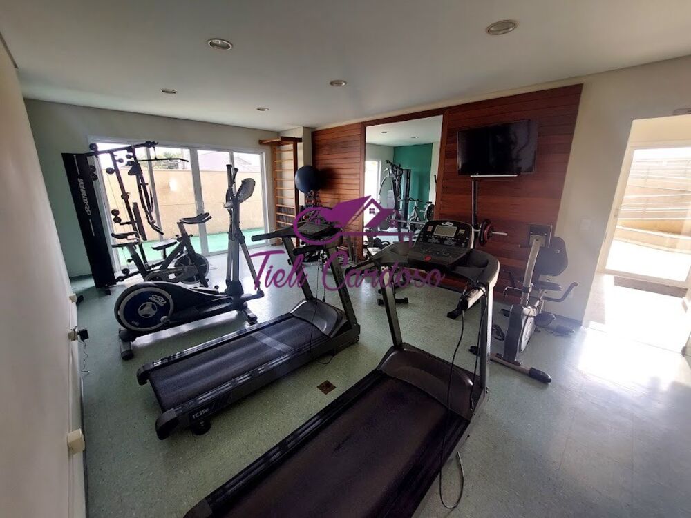 Apartamento para alugar com 3 quartos, 230m² - Foto 4