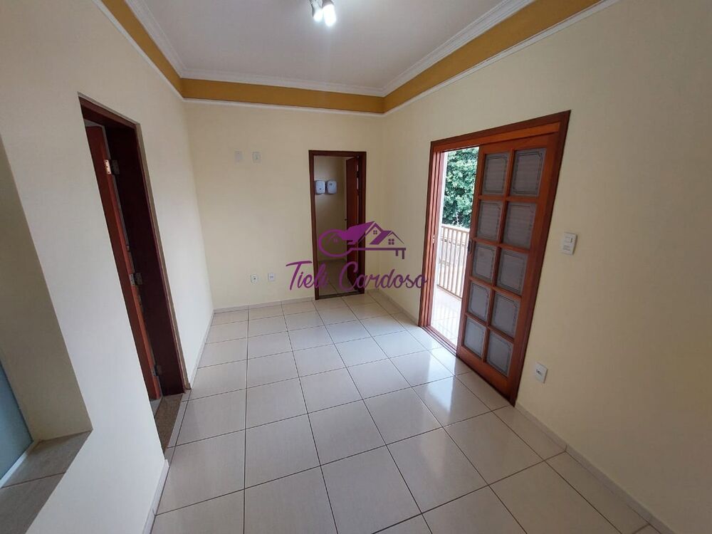 Casa para alugar com 3 quartos - Foto 2
