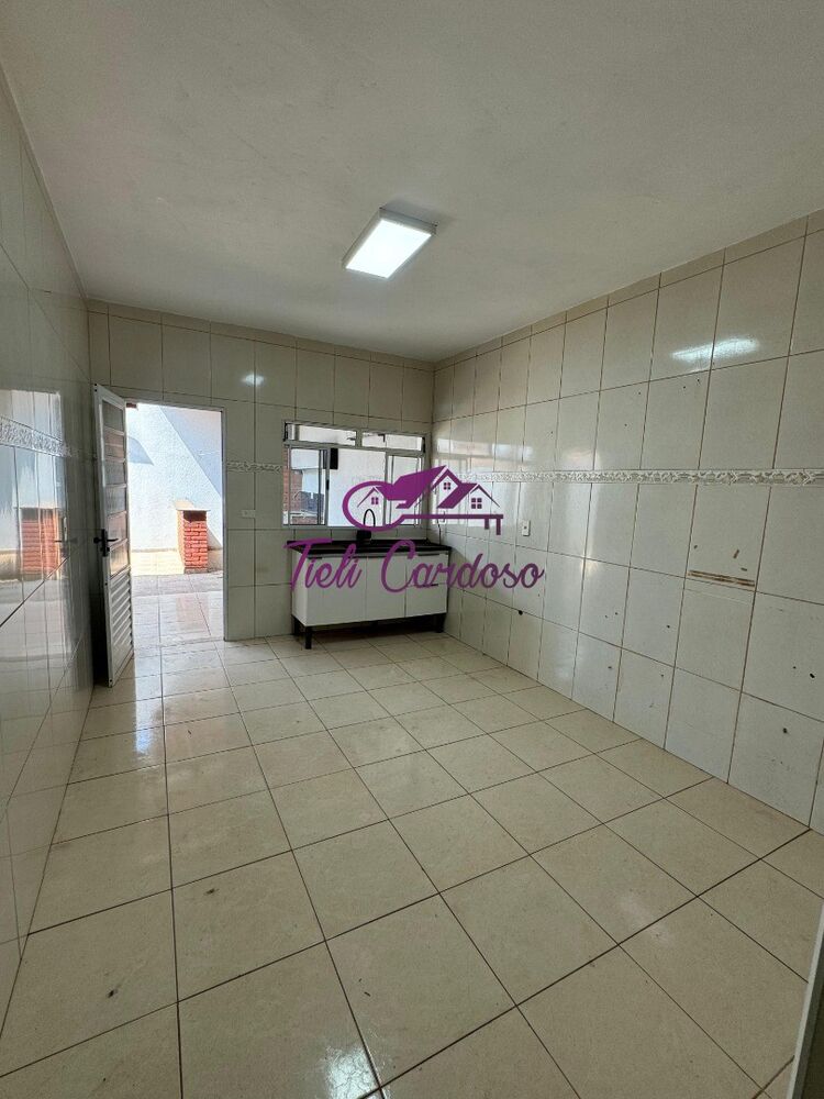 Casa à venda e aluguel com 2 quartos - Foto 4