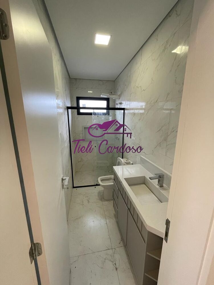 Casa à venda com 3 quartos, 250m² - Foto 4