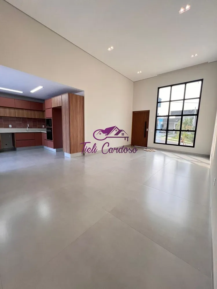 Casa, 3 quartos, 202 m² - Foto 1