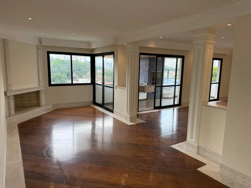 Apartamento, 3 quartos, 216 m² - Foto 1