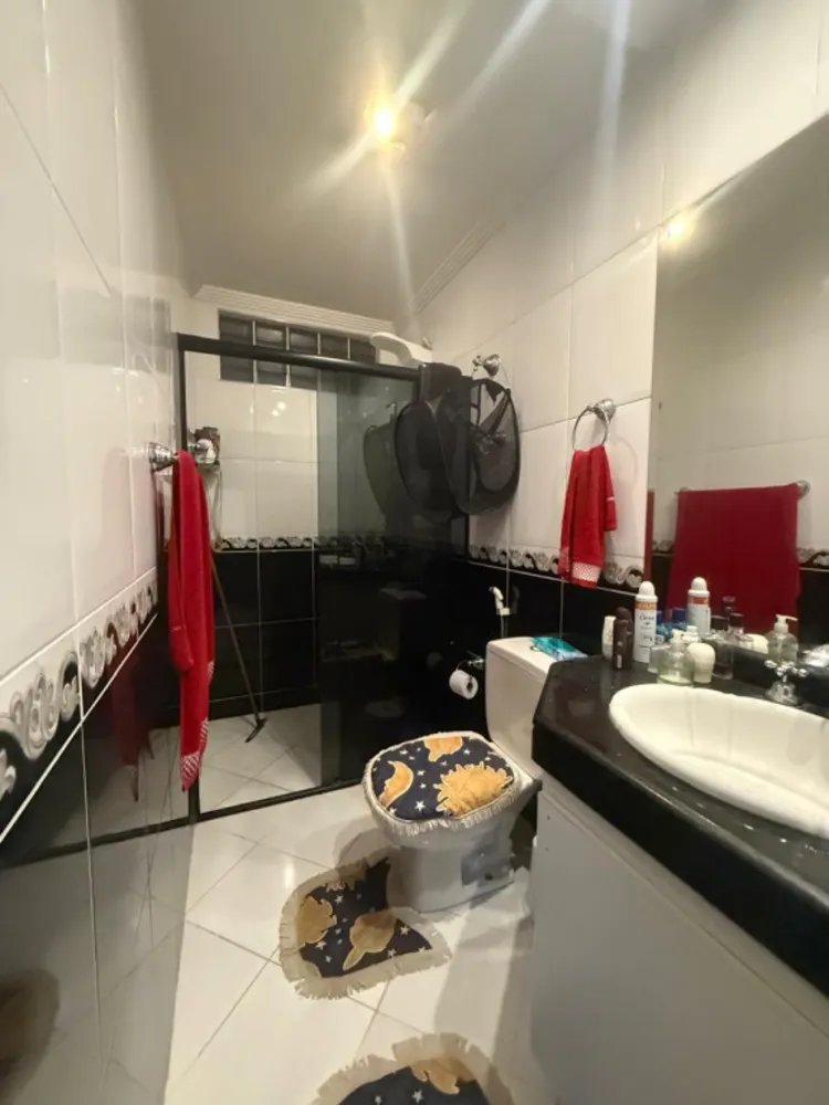 Casa, 3 quartos, 200 m² - Foto 1
