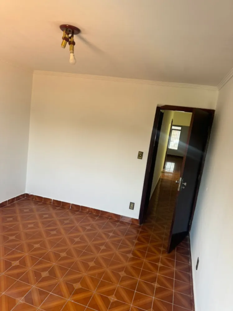 Casa, 3 quartos, 201 m² - Foto 2