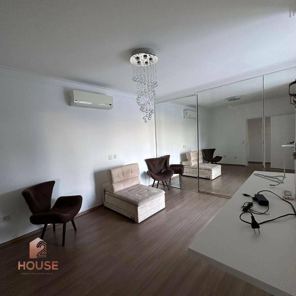 Casa de Condomínio à venda com 3 quartos, 250m² - Foto 4