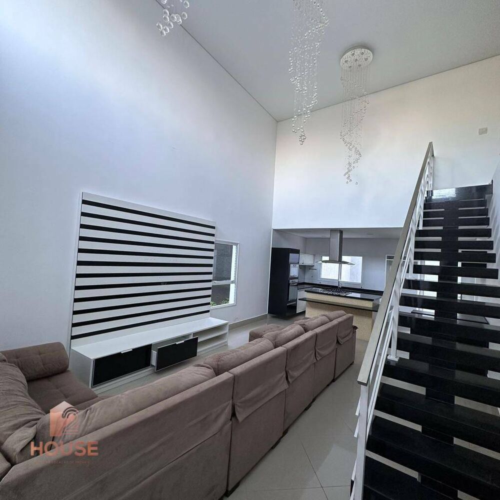 Casa de Condomínio à venda com 3 quartos, 250m² - Foto 2