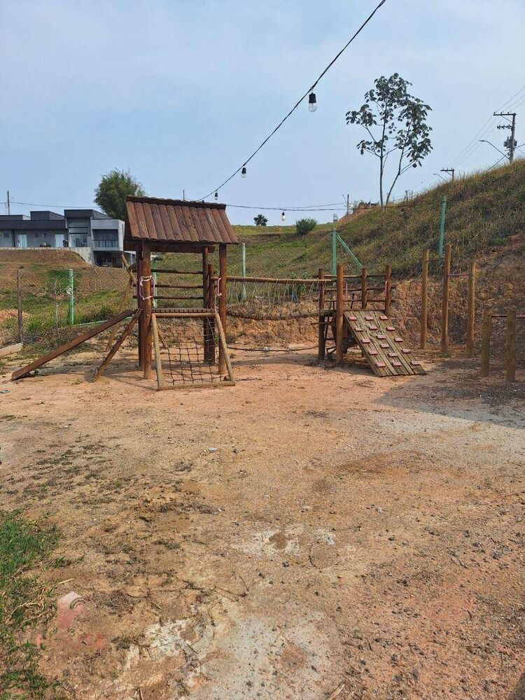 Casa de Condomínio à venda com 3 quartos, 399m² - Foto 2