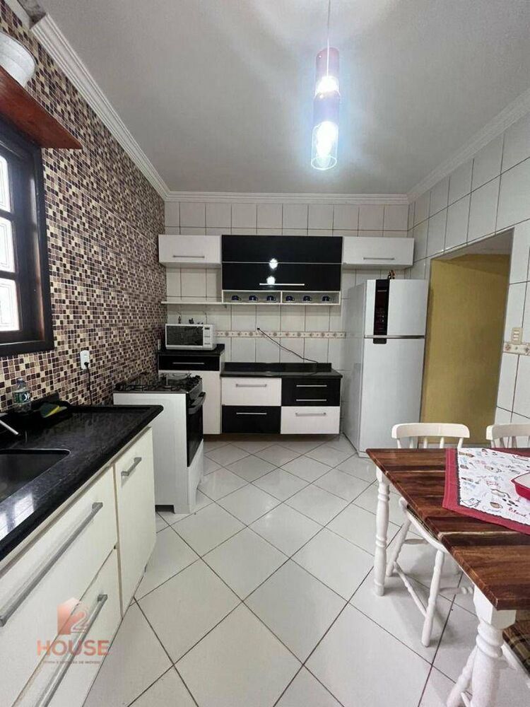 Casa de Condomínio à venda com 3 quartos, 608m² - Foto 4